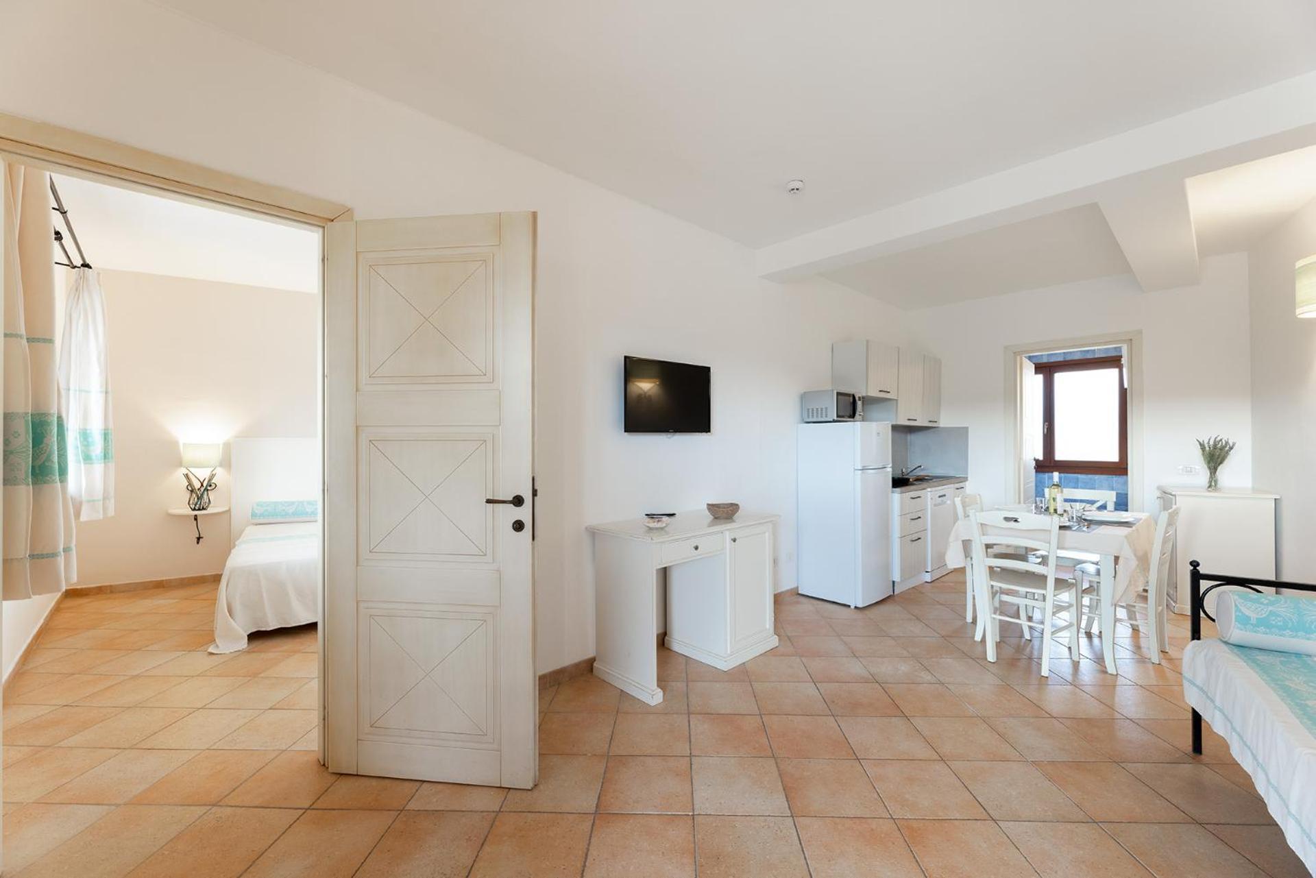 Vignola Mare Residence Baia Dei Mirti מראה חיצוני תמונה