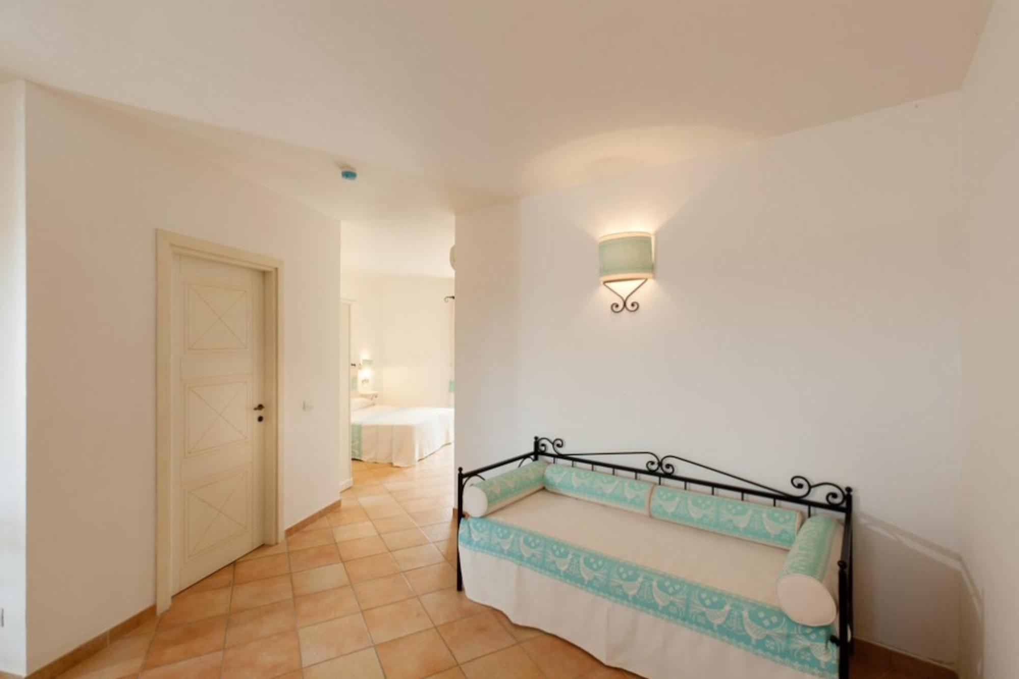 Vignola Mare Residence Baia Dei Mirti מראה חיצוני תמונה