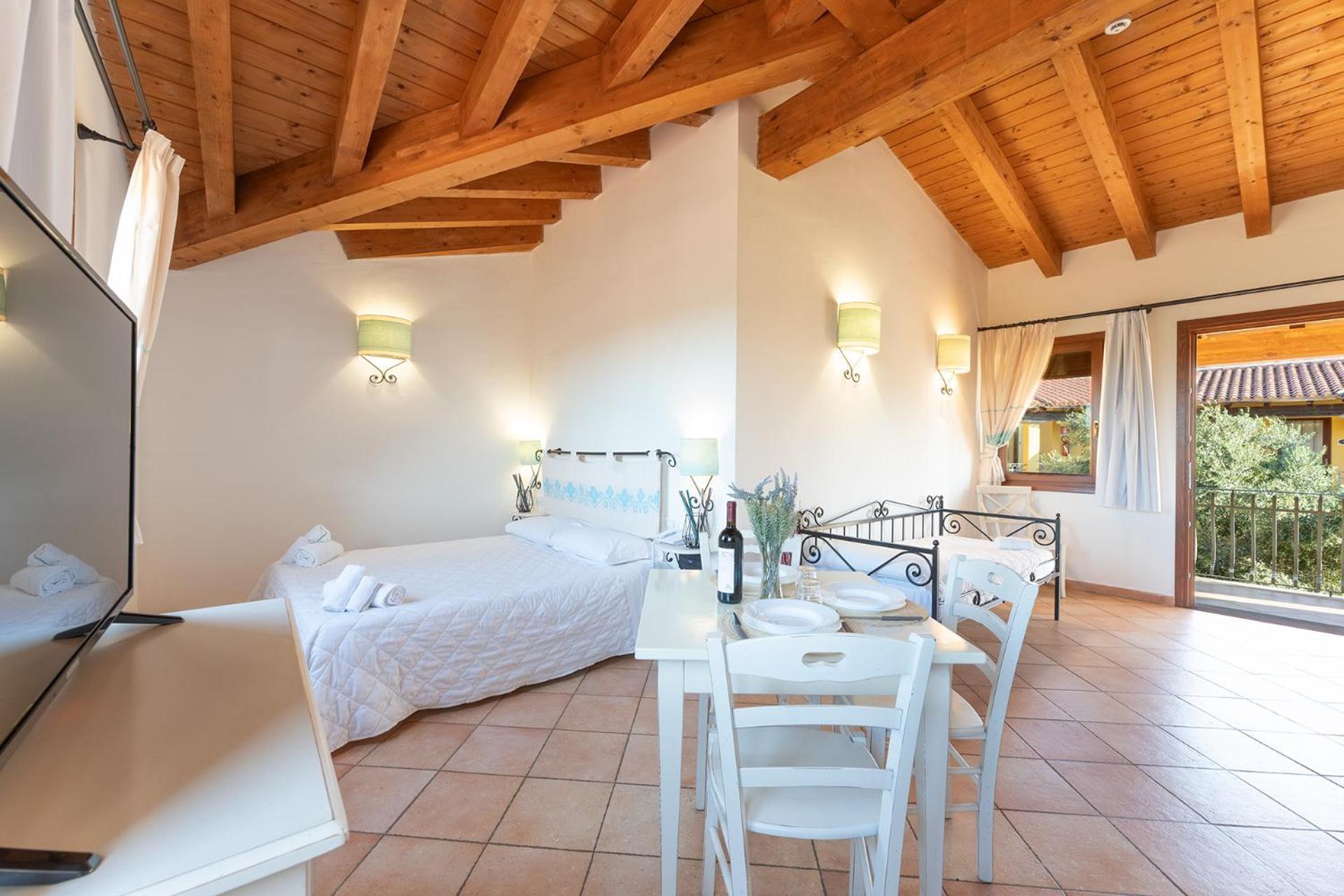 Vignola Mare Residence Baia Dei Mirti מראה חיצוני תמונה