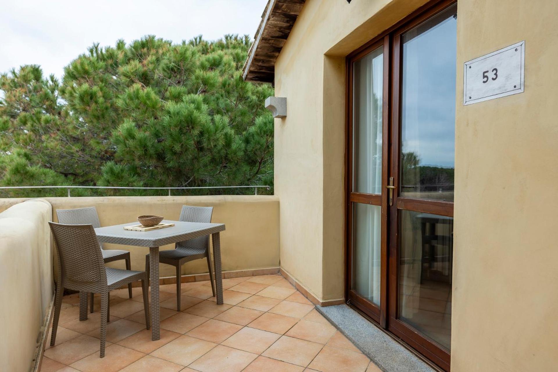 Vignola Mare Residence Baia Dei Mirti מראה חיצוני תמונה