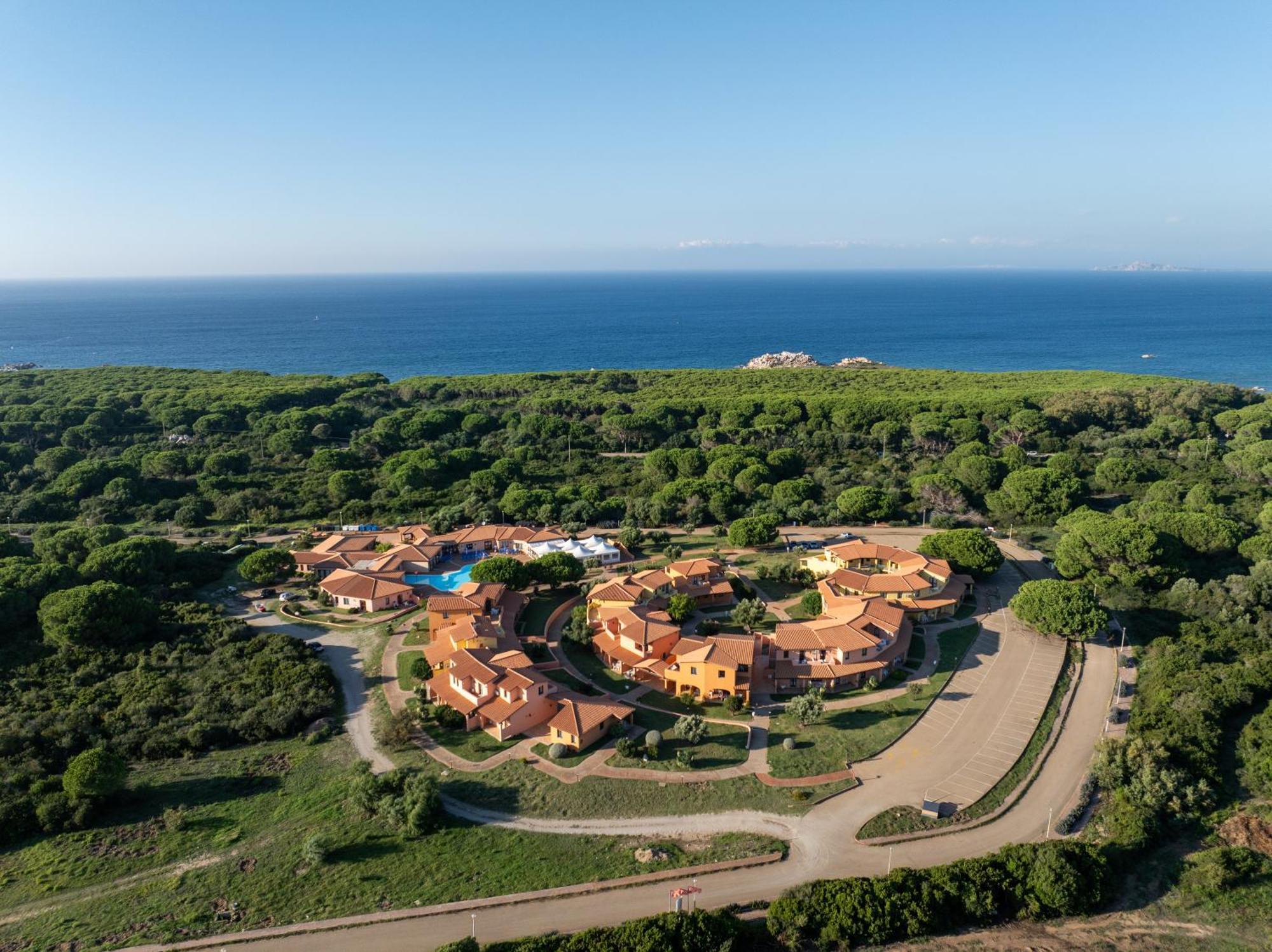 Vignola Mare Residence Baia Dei Mirti מראה חיצוני תמונה